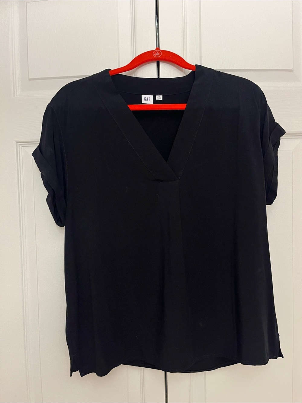 GAP Black V-Neck Short Sleeve Blouse
